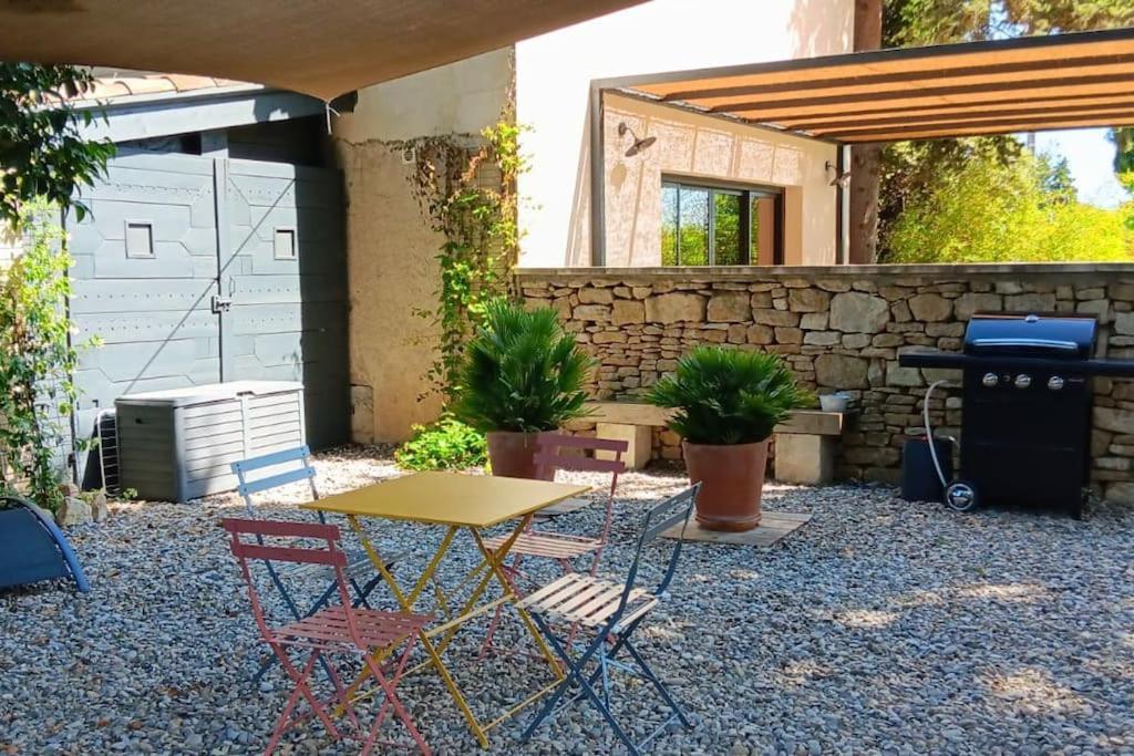 Gite Cosy Au Coeur Du Luberon Lagnes Экстерьер фото
