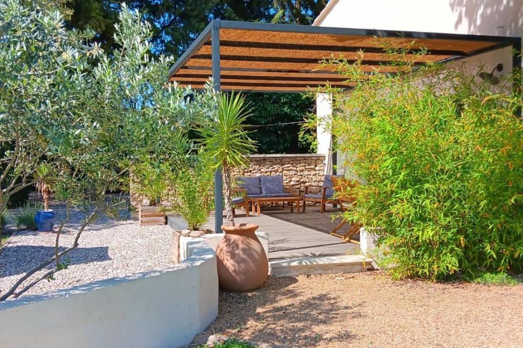 Gite Cosy Au Coeur Du Luberon Lagnes Экстерьер фото